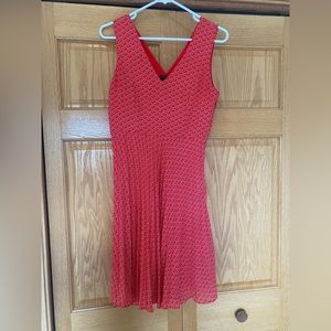 Banana republic, sleeveless, v-neck, pleated dress, size 2